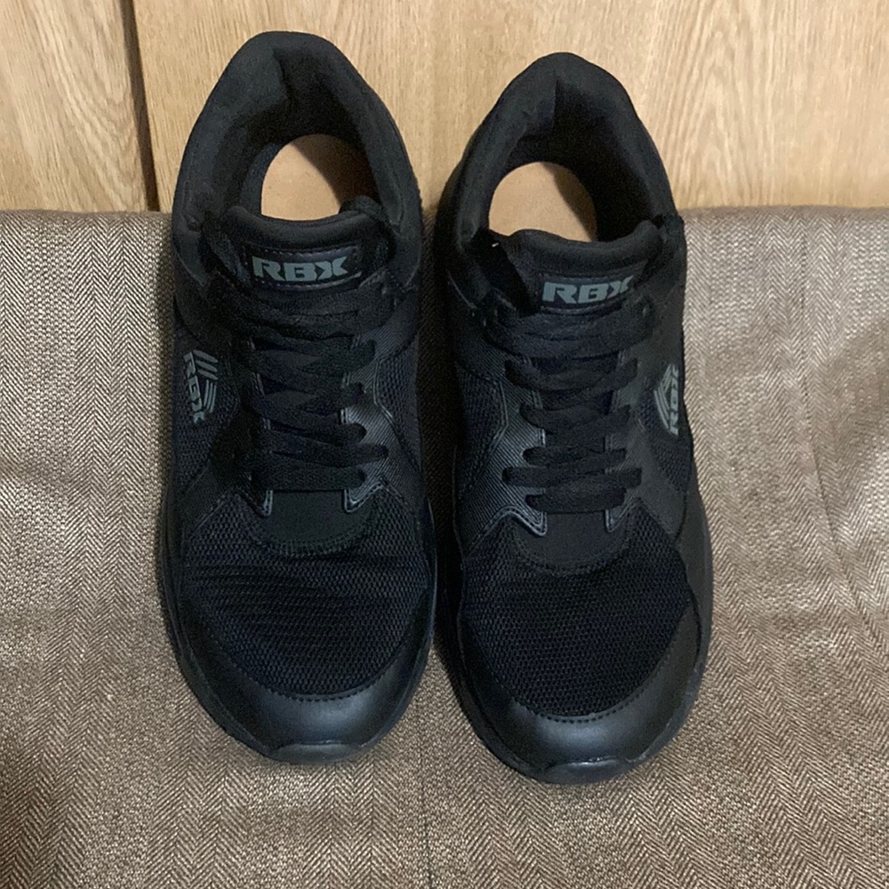 Reebok RBX workout shoe. Almost brand new. Black. Size 11. Very comfortable!